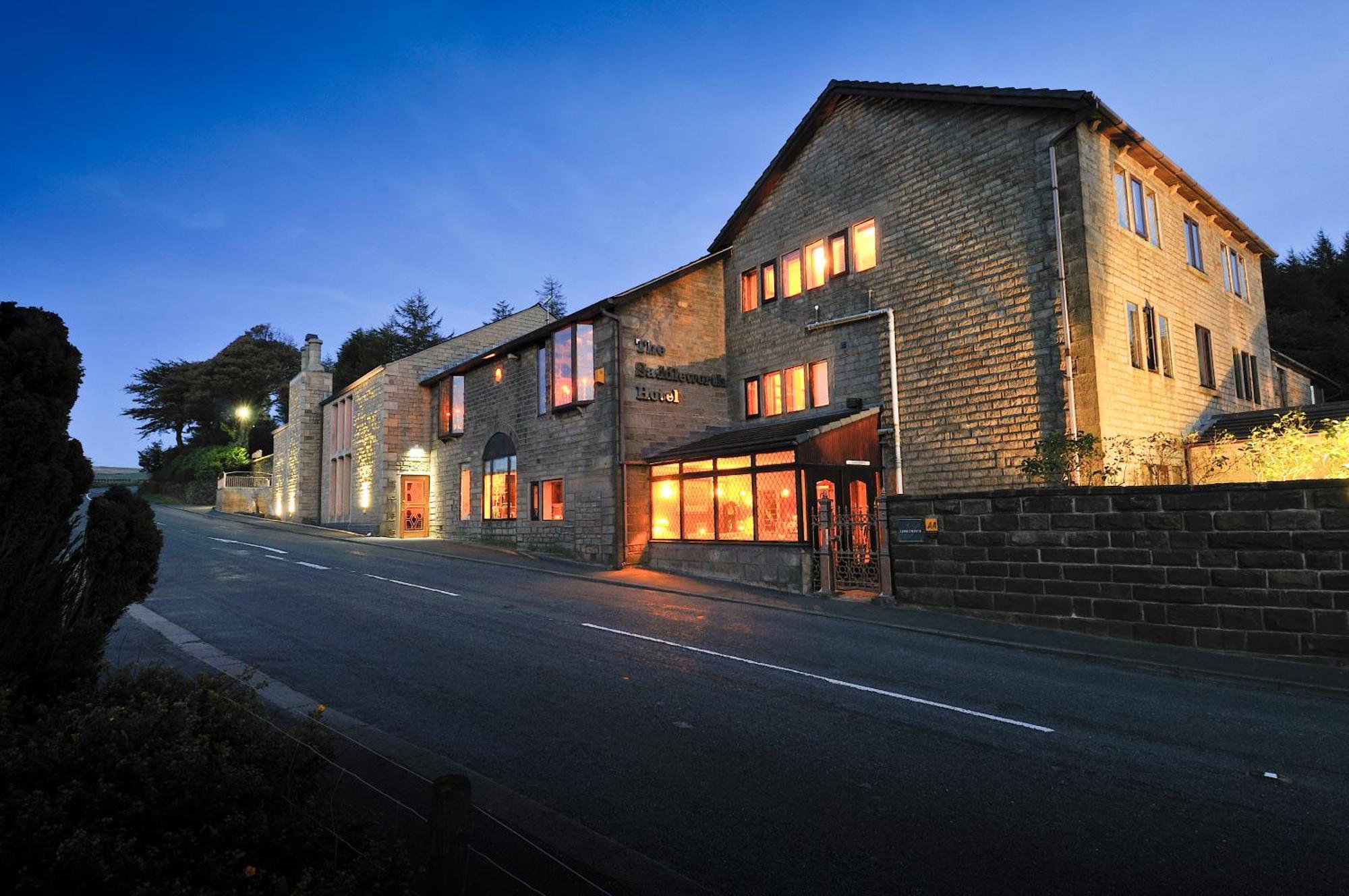 The Saddleworth Hotel Diggle Exterior foto