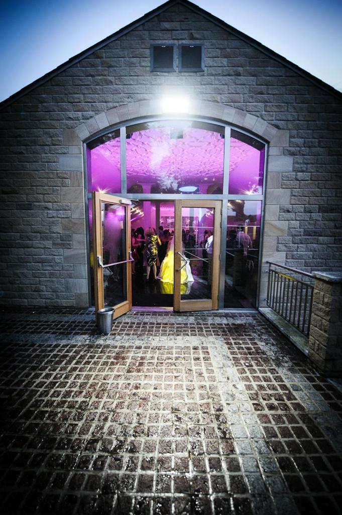 The Saddleworth Hotel Diggle Exterior foto